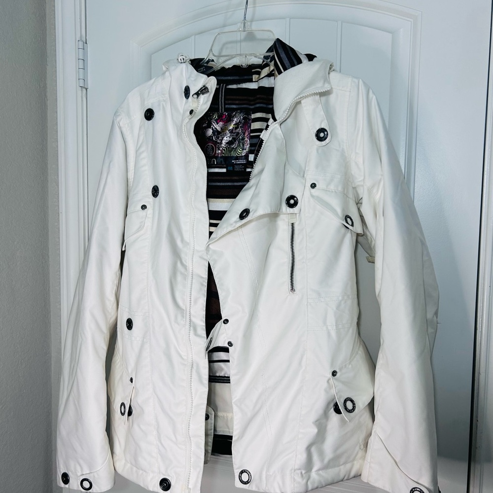 Burton Women’s White EUC Coat Size Medium